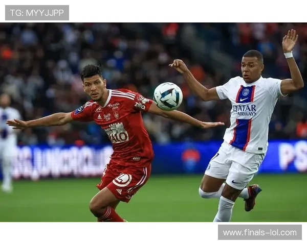 阿斯顿维拉因违反主场多球制度被重罚并遭禁用主场多球机制 阿斯顿维拉因违反主场多球制度被重罚并遭禁用主场多球机制